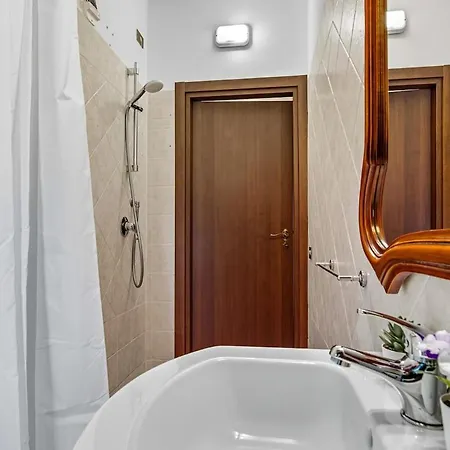 Casa Chopin - Toscanaonehh شقة